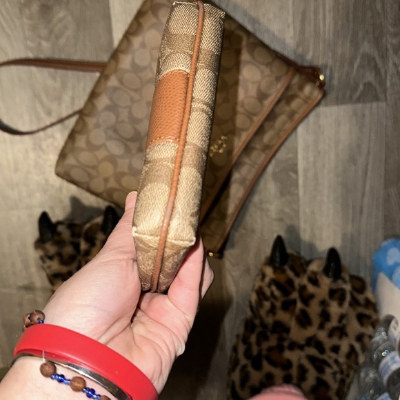 Coach bag & wristlet - Picture 9 of 13